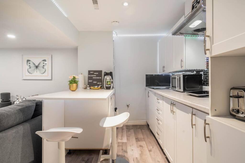 Cozy Nest Basement Unit Apartment Hamilton Exterior foto